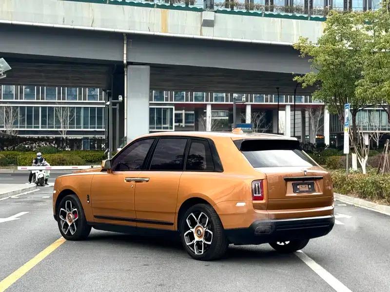 2020 Cullinan Black Badge — миниатюра 4