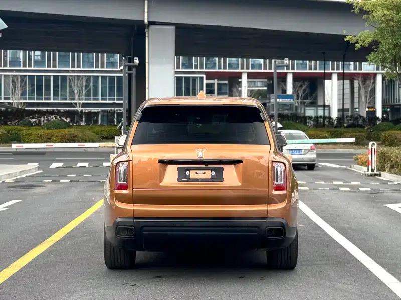 2020 Cullinan Black Badge — миниатюра 5
