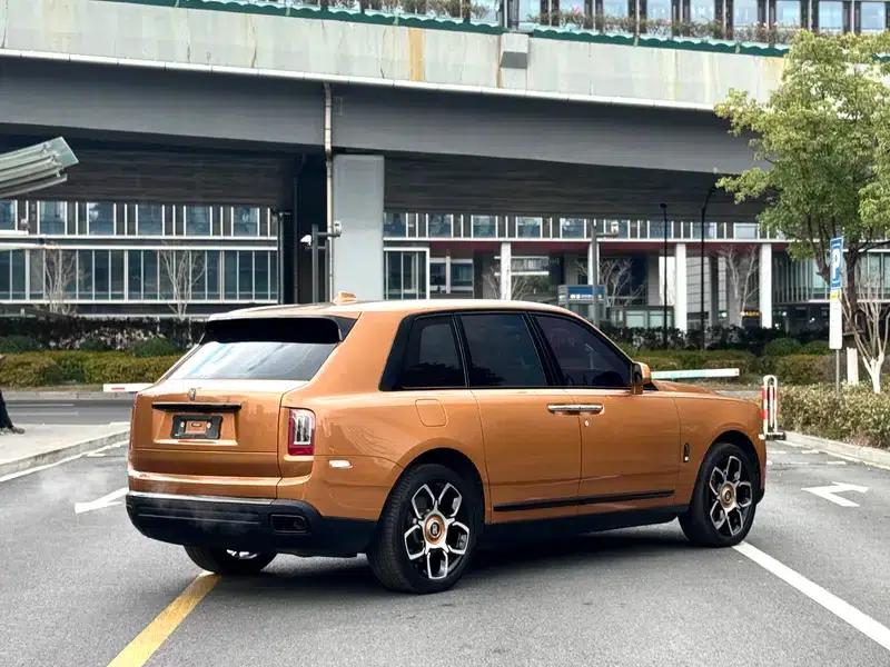 2020 Cullinan Black Badge — миниатюра 6