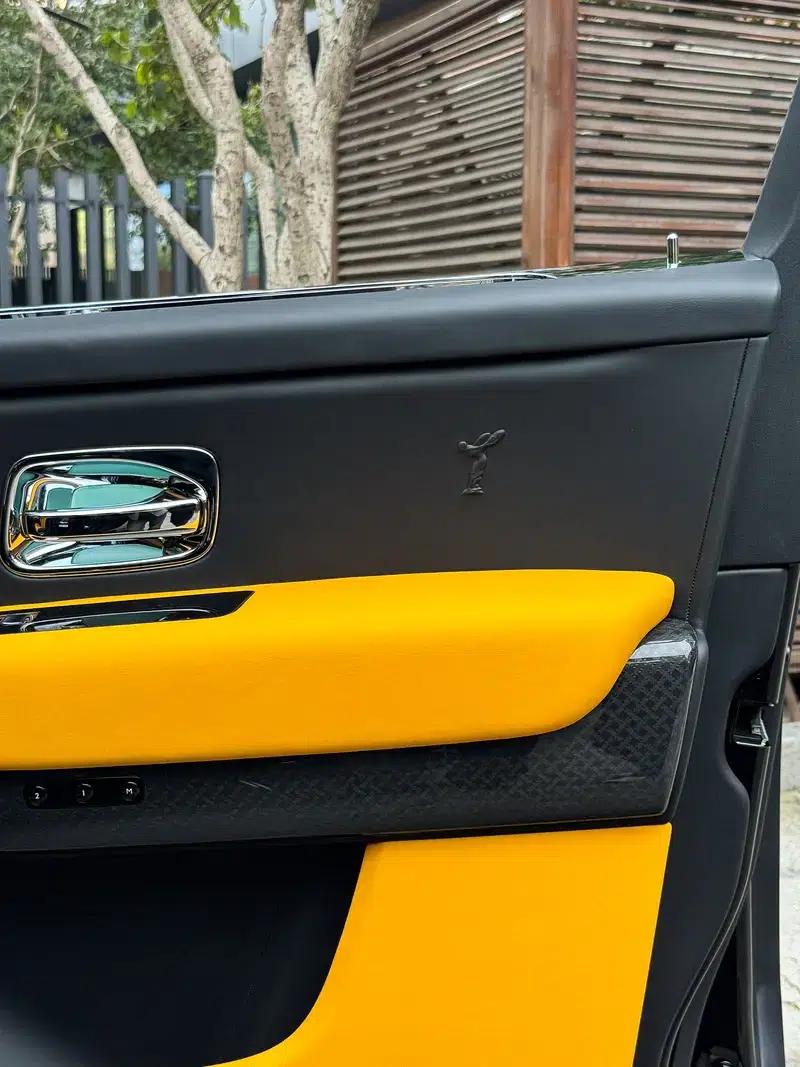 2020 Cullinan Black Badge — миниатюра 11