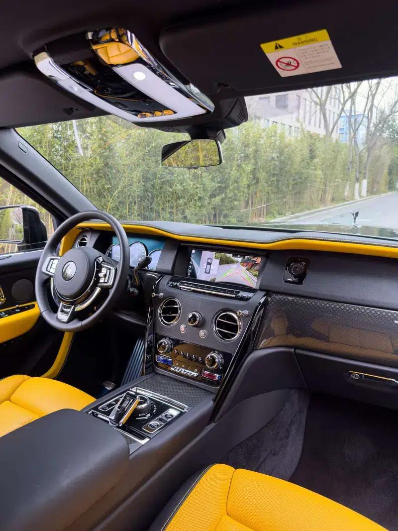 2020 Cullinan Black Badge — миниатюра 15