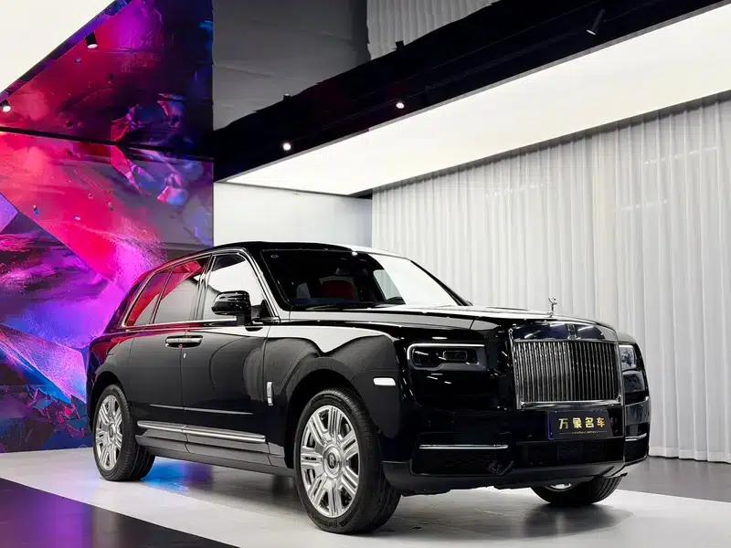 2018 Cullinan, four-seater version — миниатюра 3
