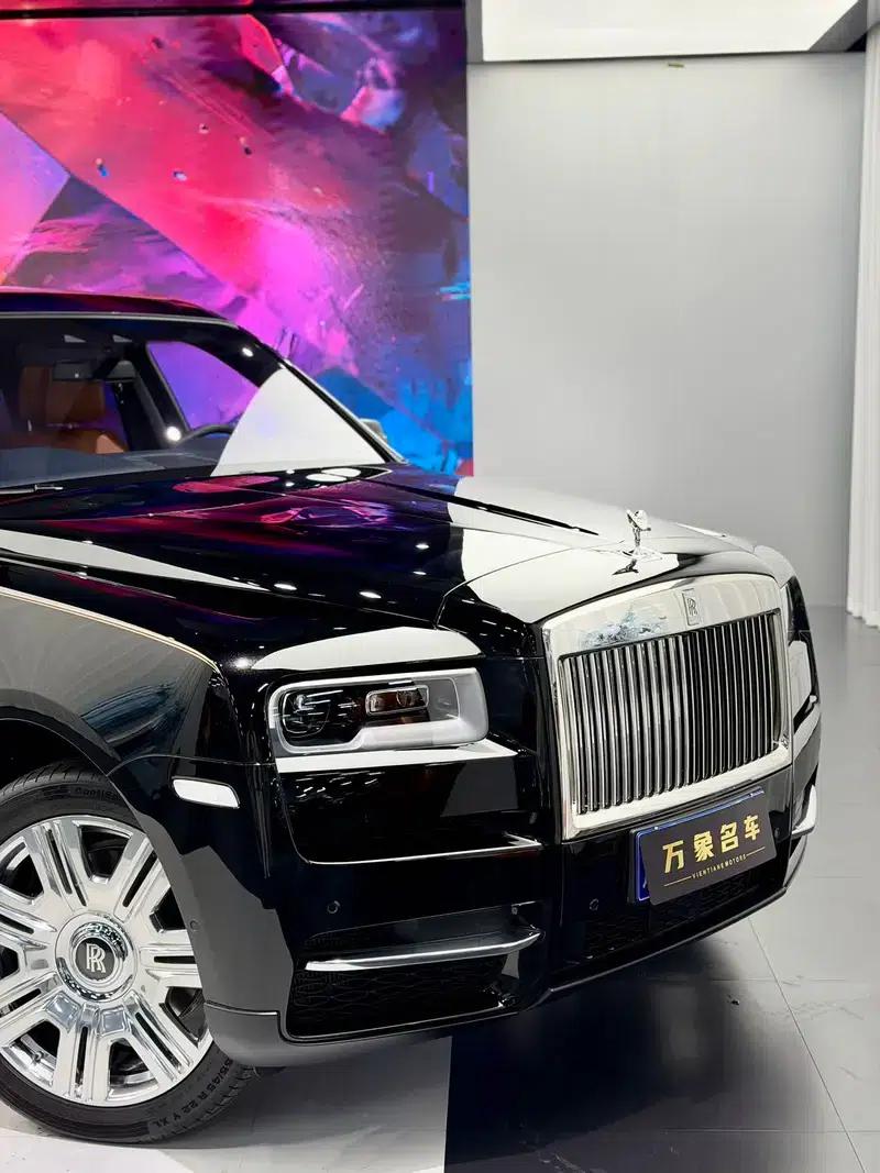 2018 Cullinan, four-seater version — миниатюра 7
