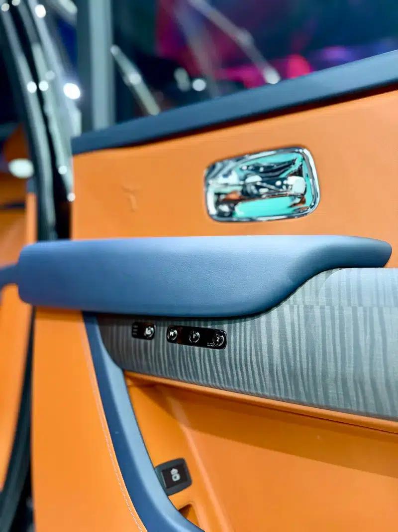 2018 Cullinan, four-seater version — миниатюра 8