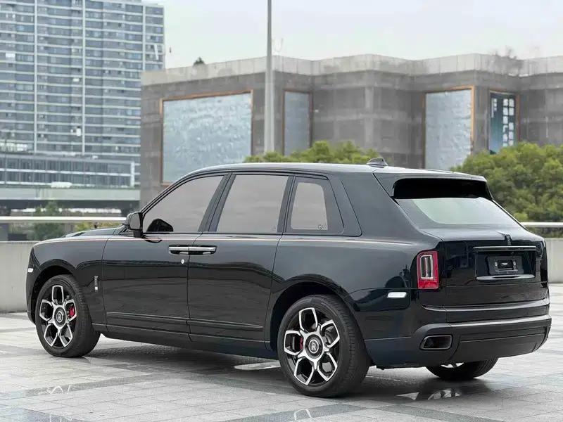 2020 Cullinan Black Badge — миниатюра 5