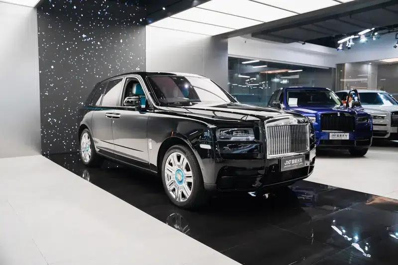 2018 Cullinan 5-seater — миниатюра 5