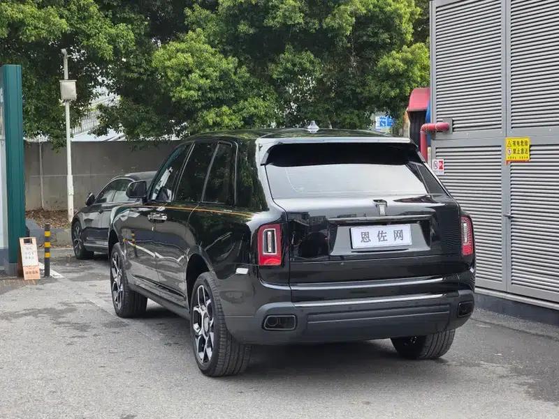 2024 Cullinan Black Badge — миниатюра 4