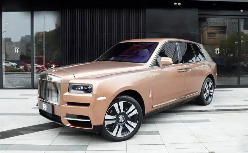 2018 Cullinan, four-seater version — миниатюра 1