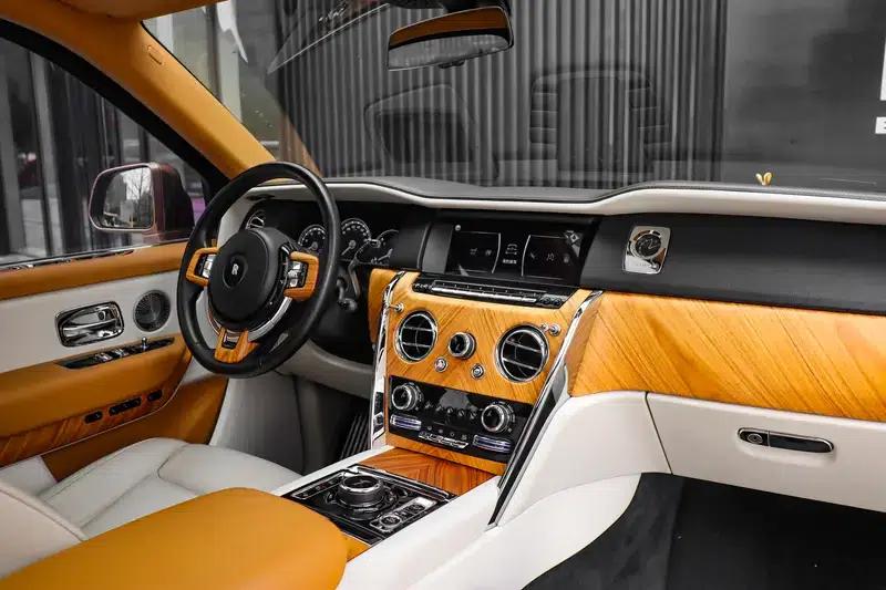 2018 Cullinan, four-seater version — миниатюра 15