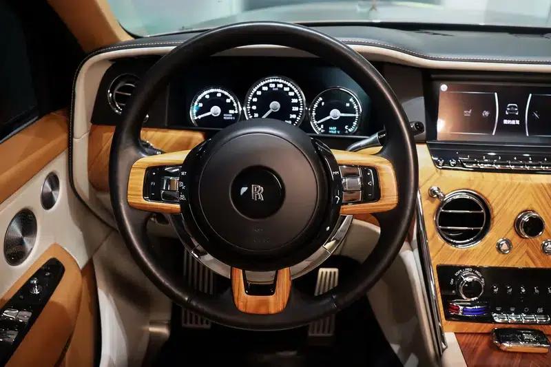 2018 Cullinan, four-seater version — миниатюра 16