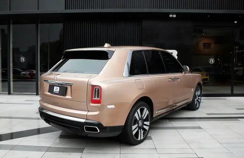 2018 Cullinan, four-seater version — миниатюра 6
