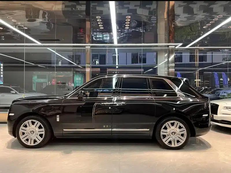 2018 Cullinan 5-seater — миниатюра 2