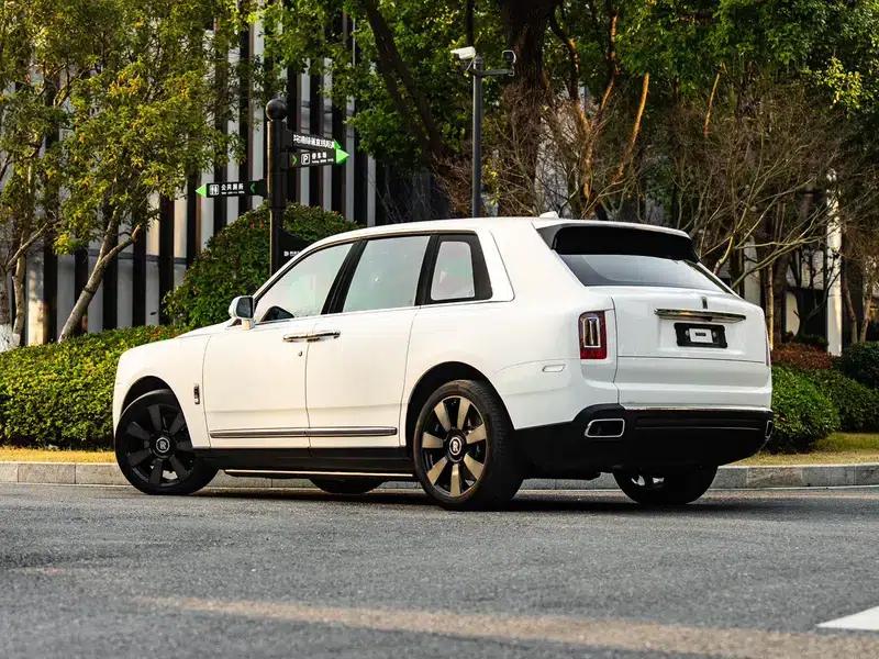 2018 Cullinan 5-seater — миниатюра 5