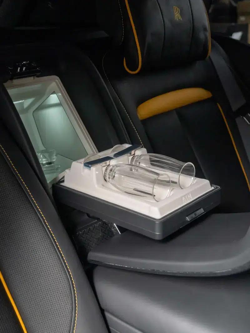 2020 Cullinan Black Badge — миниатюра 16