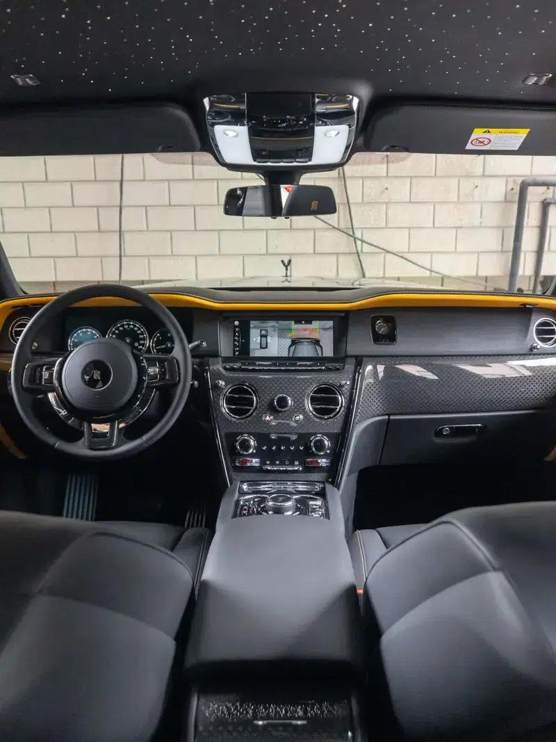 2020 Cullinan Black Badge — миниатюра 26