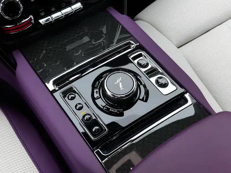 2020 Cullinan Black Badge — миниатюра 19