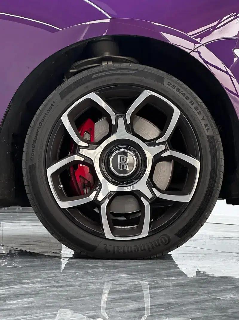 2020 Cullinan Black Badge — миниатюра 8