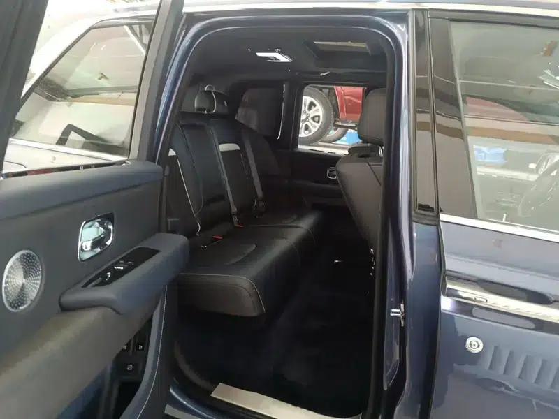 2018 Cullinan, four-seater version — миниатюра 8