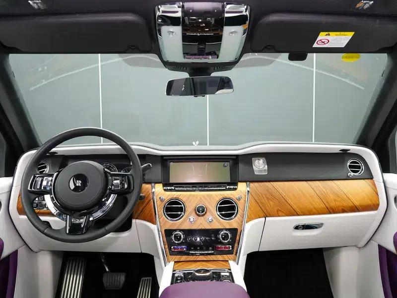 2018 Cullinan, four-seater version — миниатюра 11