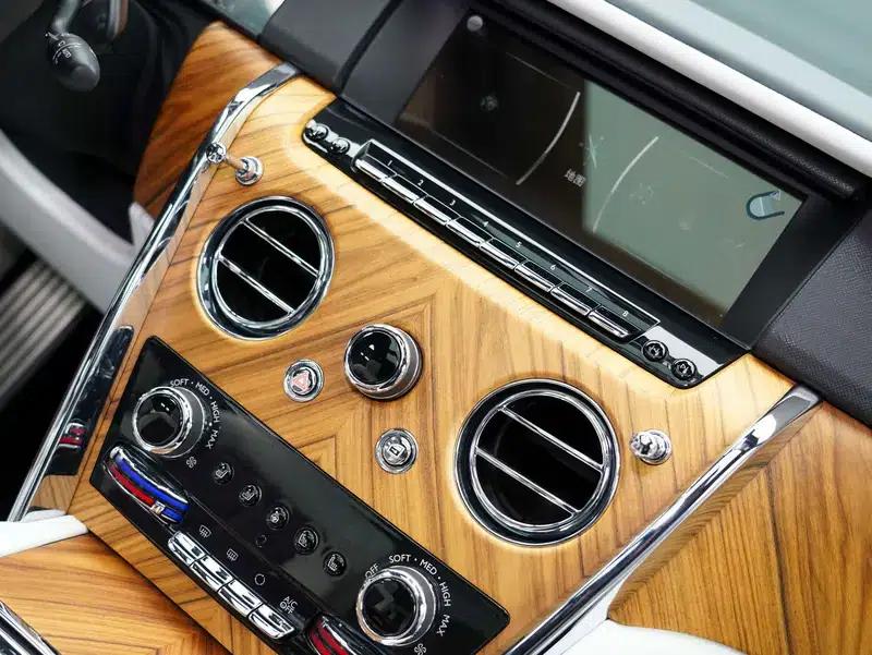 2018 Cullinan, four-seater version — миниатюра 19