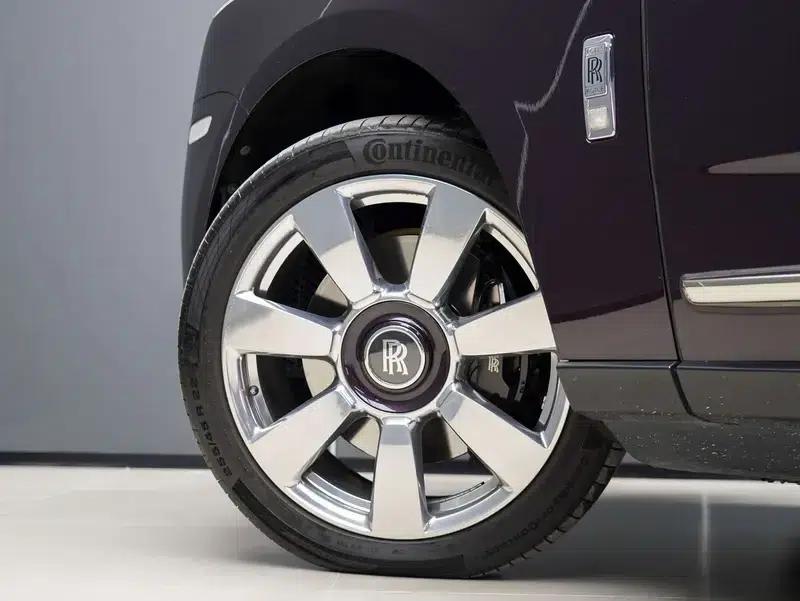 2018 Cullinan, four-seater version — миниатюра 6