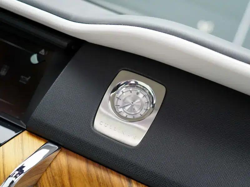 2018 Cullinan, four-seater version — миниатюра 10
