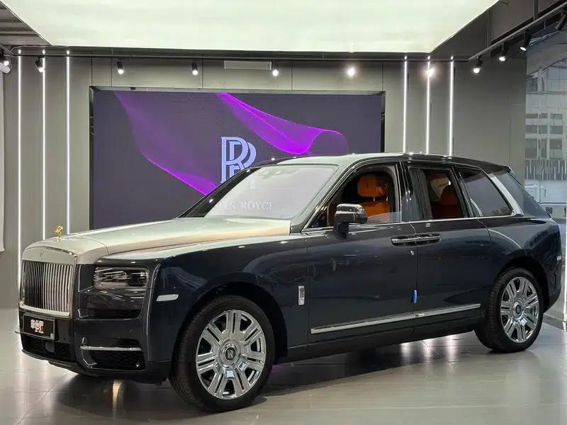 2018 Cullinan, four-seater version — миниатюра 1