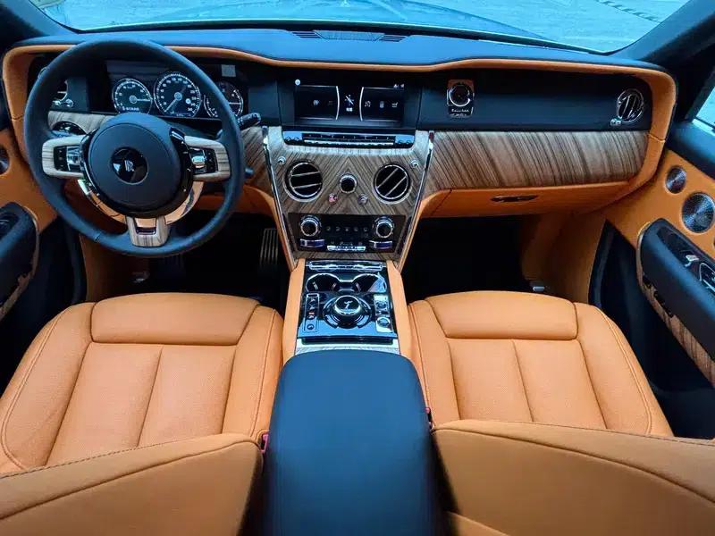 2018 Cullinan, four-seater version — миниатюра 4