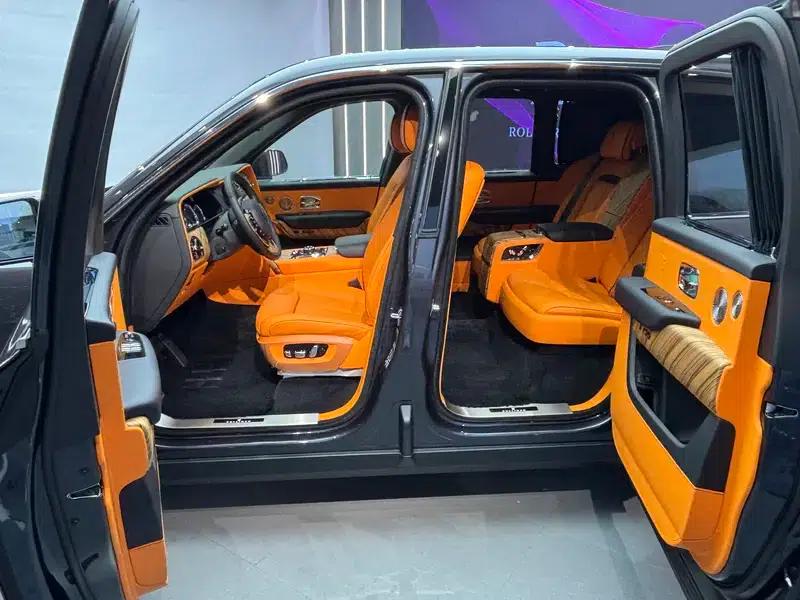 2018 Cullinan, four-seater version — миниатюра 8