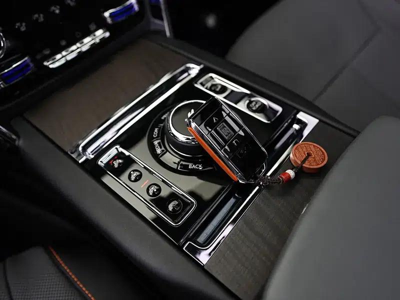 2018 Cullinan, four-seater version — миниатюра 19