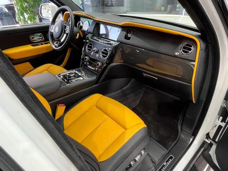 2020 Cullinan Black Badge — миниатюра 4