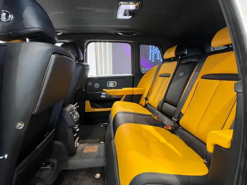 2020 Cullinan Black Badge — миниатюра 9