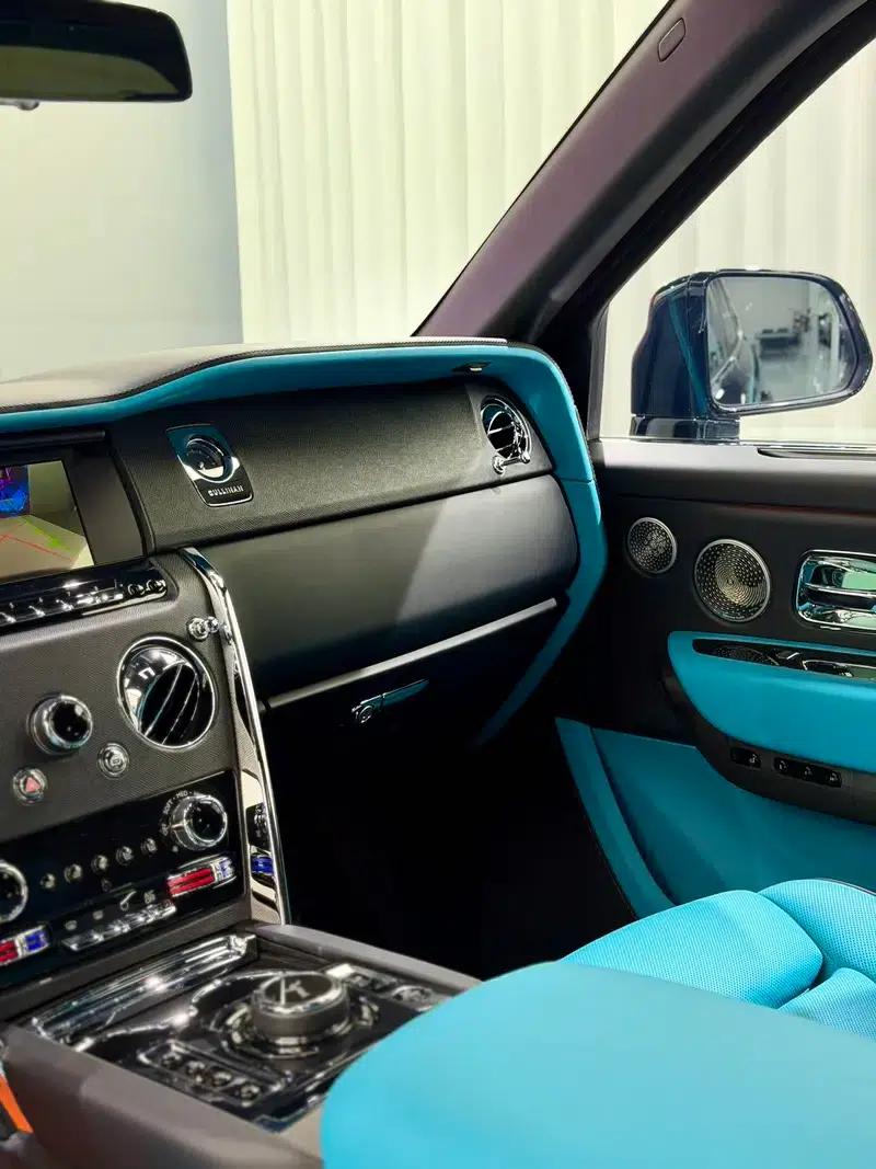 2024 Cullinan, four-seater version — миниатюра 15