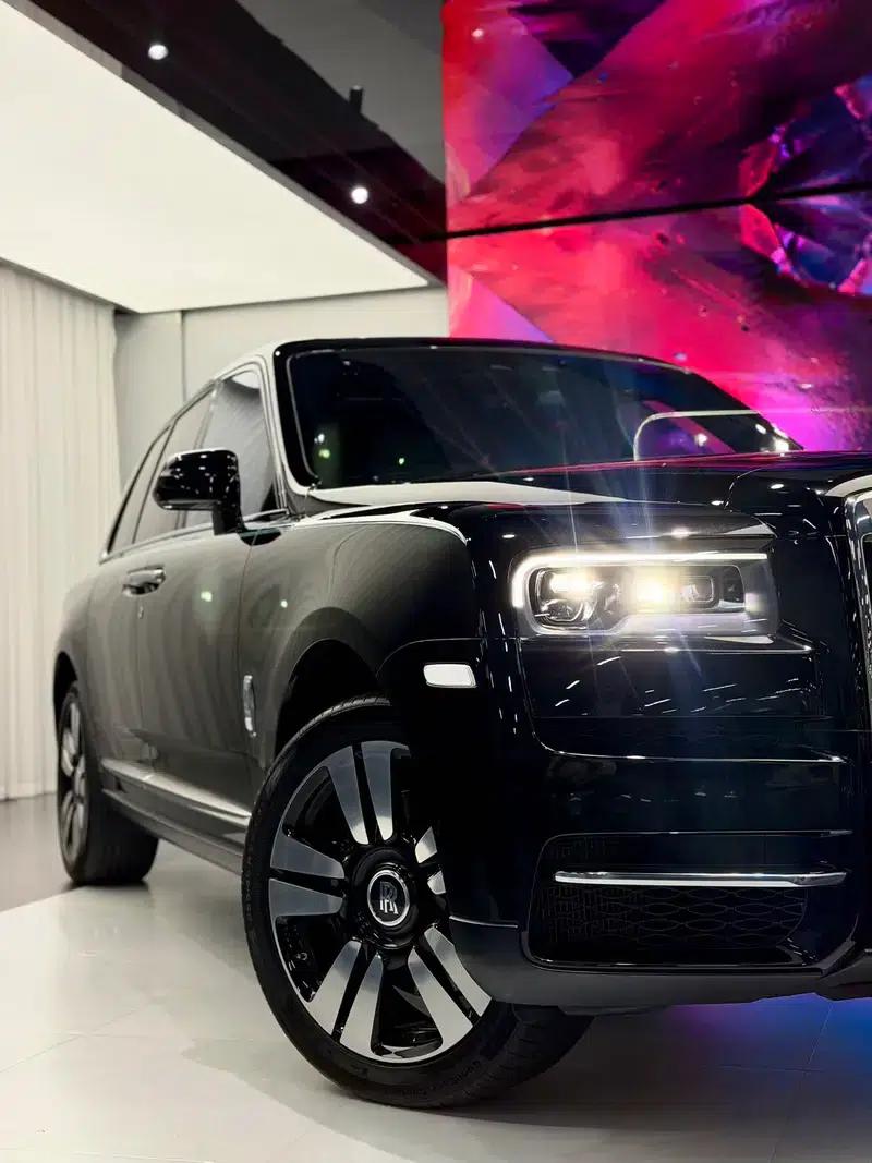 2024 Cullinan, four-seater version — миниатюра 3