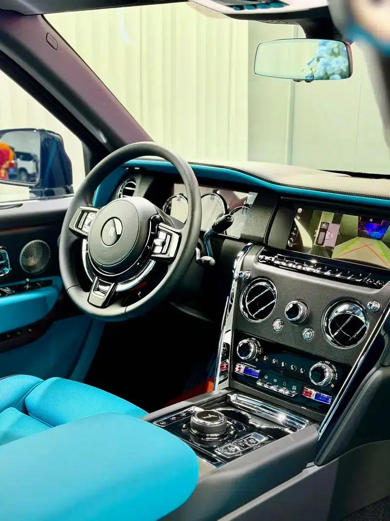 2024 Cullinan, four-seater version — миниатюра 22