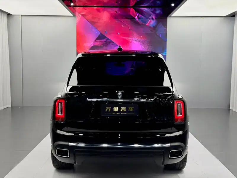 2024 Cullinan, four-seater version — миниатюра 6