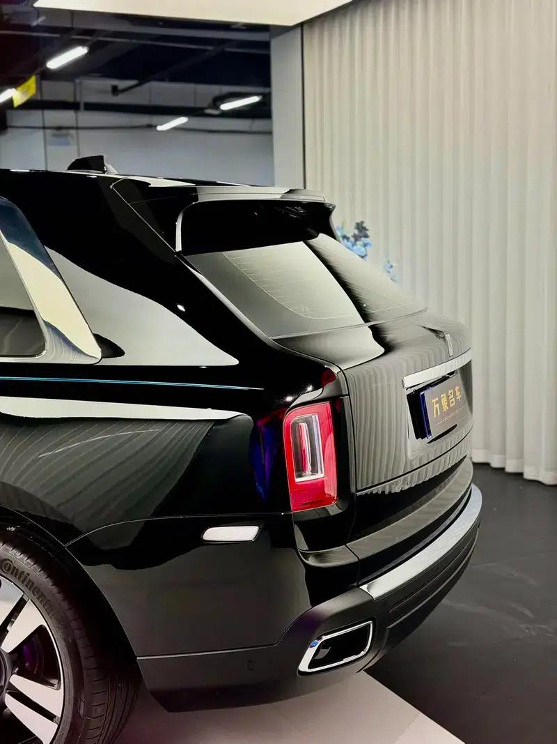 2024 Cullinan, four-seater version — миниатюра 8