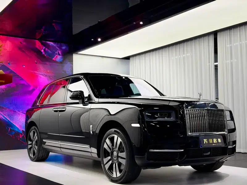 2024 Cullinan, four-seater version — миниатюра 9