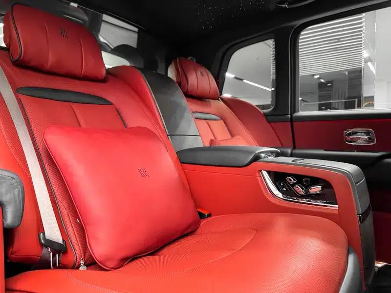 2022 Cullinan 6.7T Automatic AWD 4-seater — миниатюра 18