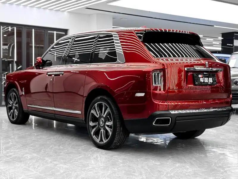 2022 Cullinan 6.7T Automatic AWD 4-seater — миниатюра 3