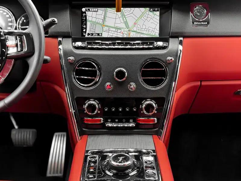 2022 Cullinan 6.7T Automatic AWD 4-seater — миниатюра 7