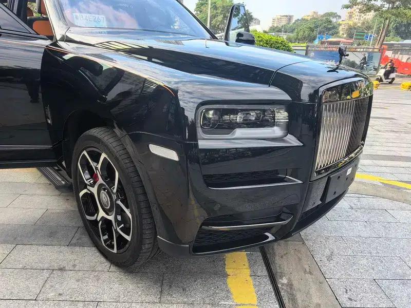2020 Cullinan Black Badge — миниатюра 7