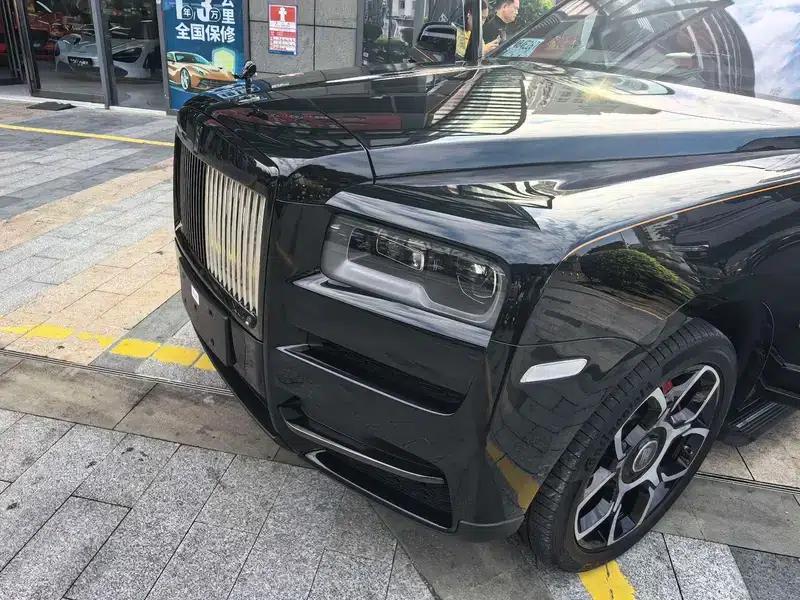 2020 Cullinan Black Badge — миниатюра 8