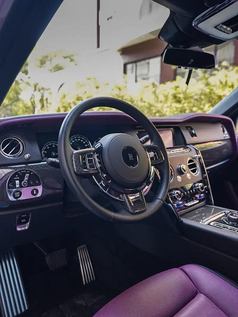 2020 Cullinan Black Badge — миниатюра 12