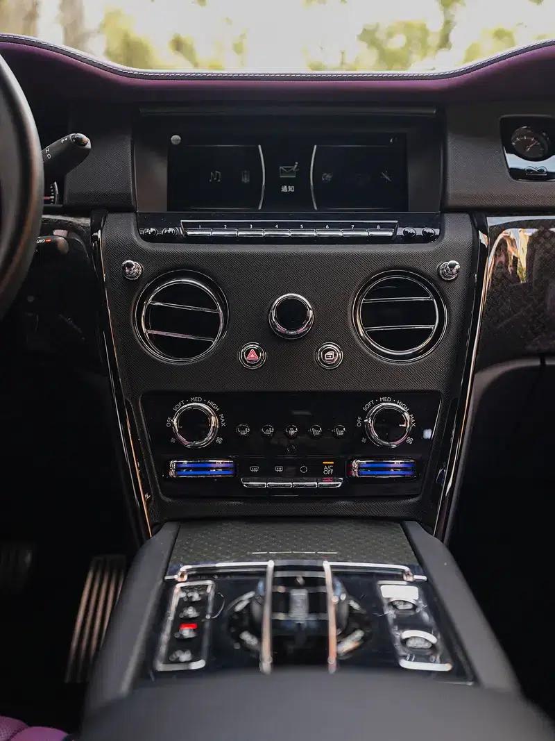 2020 Cullinan Black Badge — миниатюра 6