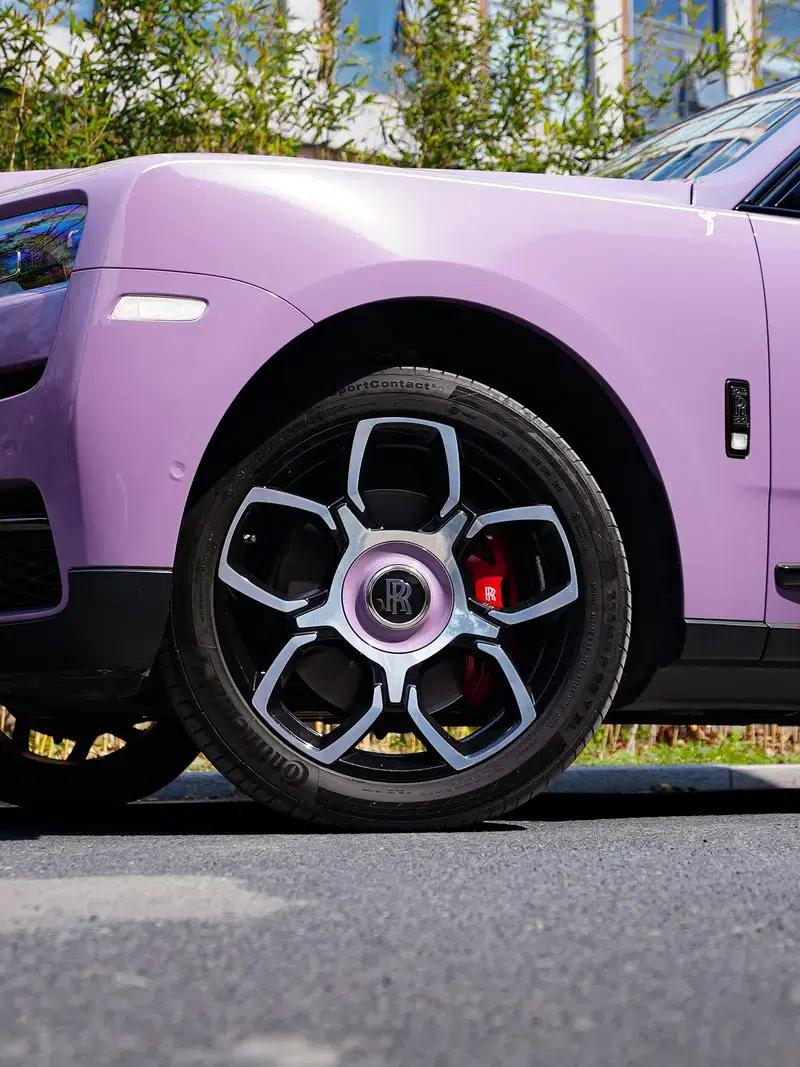 2020 Cullinan Black Badge — миниатюра 8