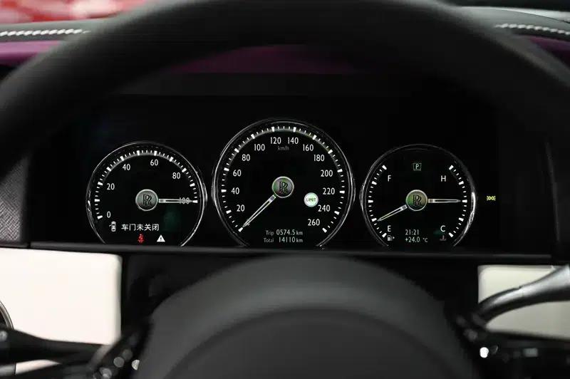 2018 Cullinan, four-seater version — миниатюра 25
