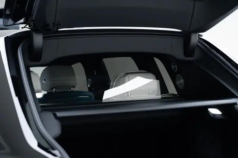 2022 Cullinan 6.7T Automatic AWD 4-seater — миниатюра 12