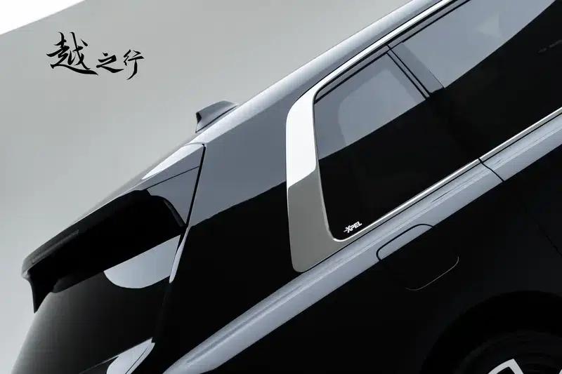 2022 Cullinan 6.7T Automatic AWD 4-seater — миниатюра 14