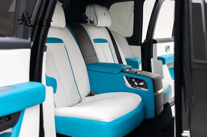 2022 Cullinan 6.7T Automatic AWD 4-seater — миниатюра 15